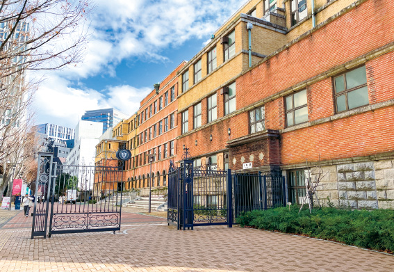 上智大学
